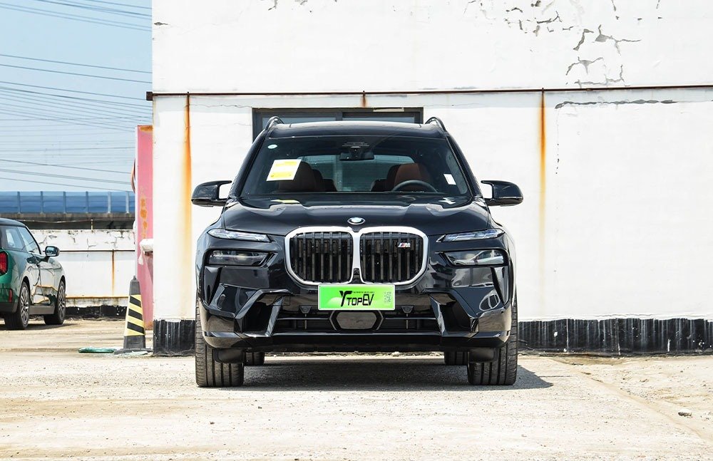 imgi_3_1_3(74) BMW X7 2026– Ready for Export From China | Chinese Car Prices Canada - Image 1