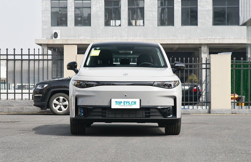 imgi_3_3_3(1) Leapmotor C10 Electric SUV– For Sale From China | China Vehicle Shipping Canada - Image 1